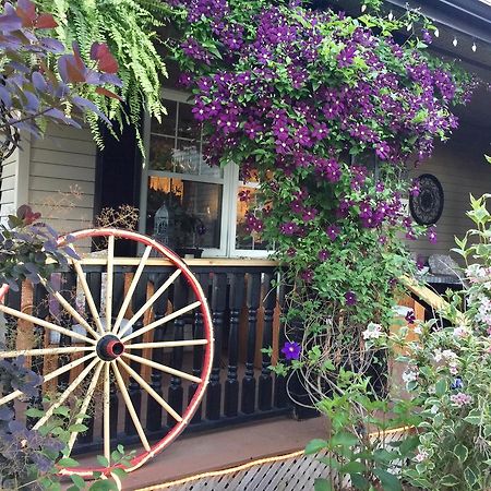 Serenity Ranch Bed & Breakfast Ancaster Extérieur photo