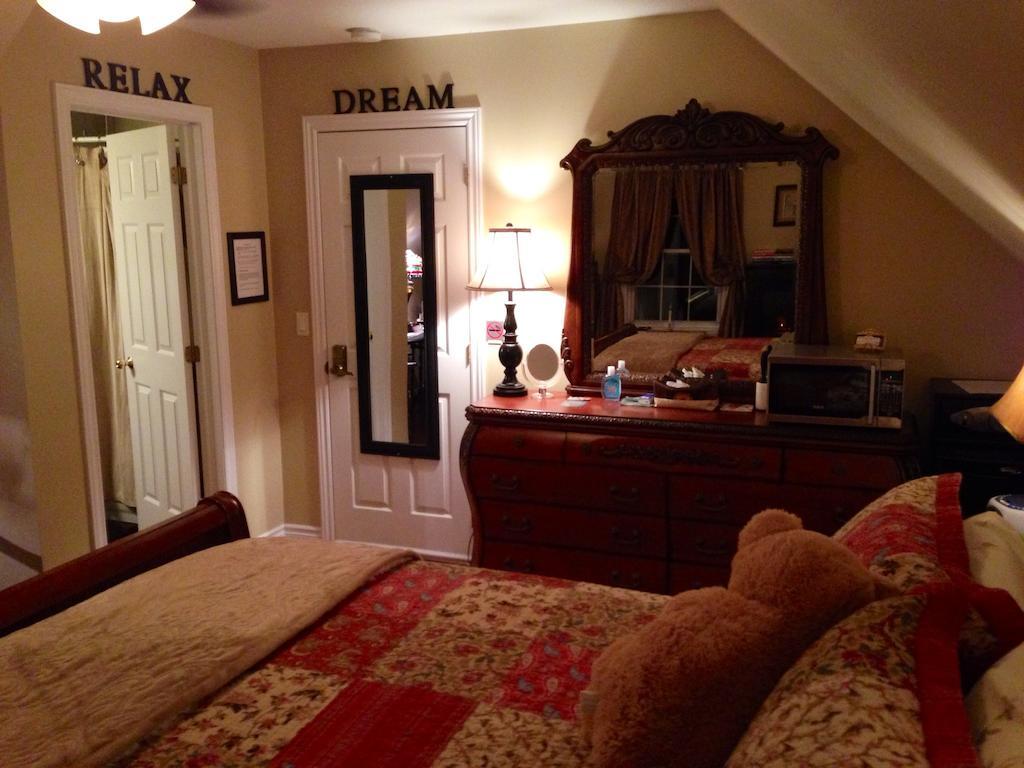 Serenity Ranch Bed & Breakfast Ancaster Extérieur photo