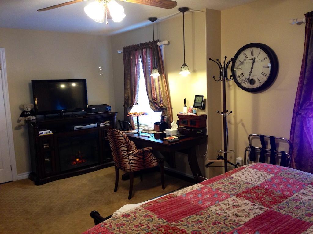 Serenity Ranch Bed & Breakfast Ancaster Chambre photo