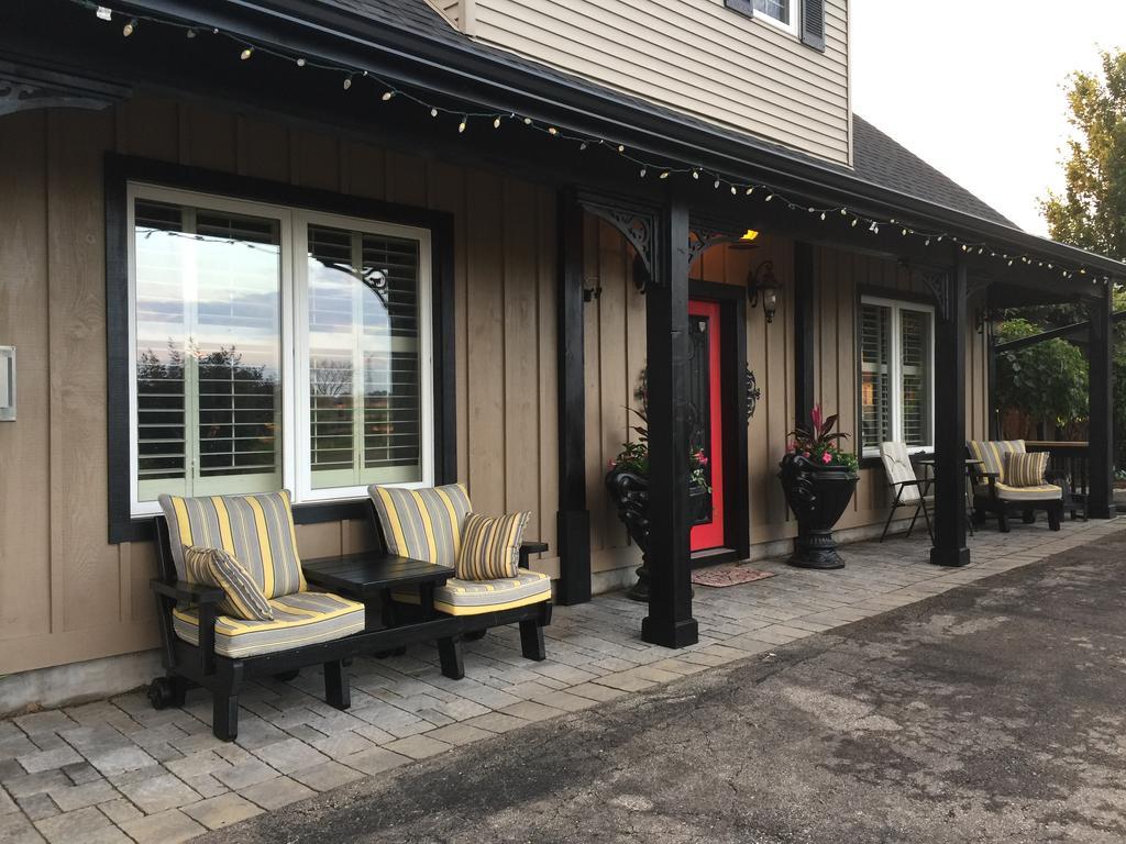 Serenity Ranch Bed & Breakfast Ancaster Extérieur photo