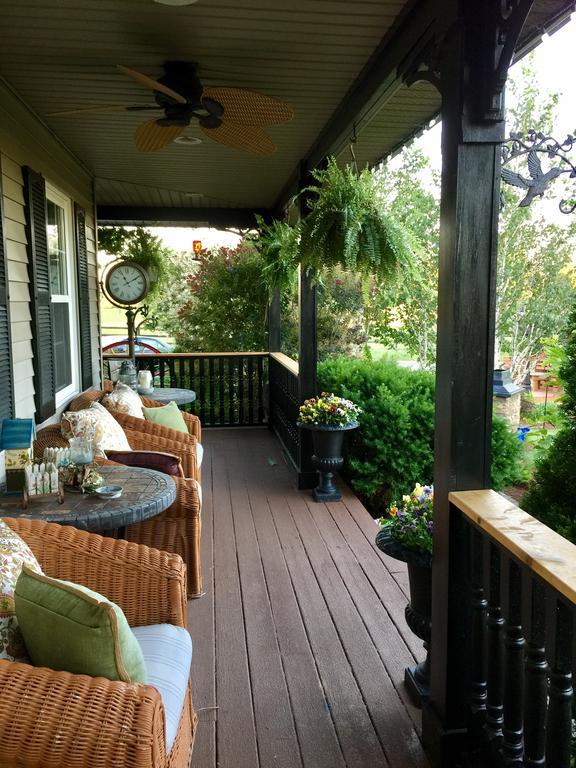 Serenity Ranch Bed & Breakfast Ancaster Extérieur photo