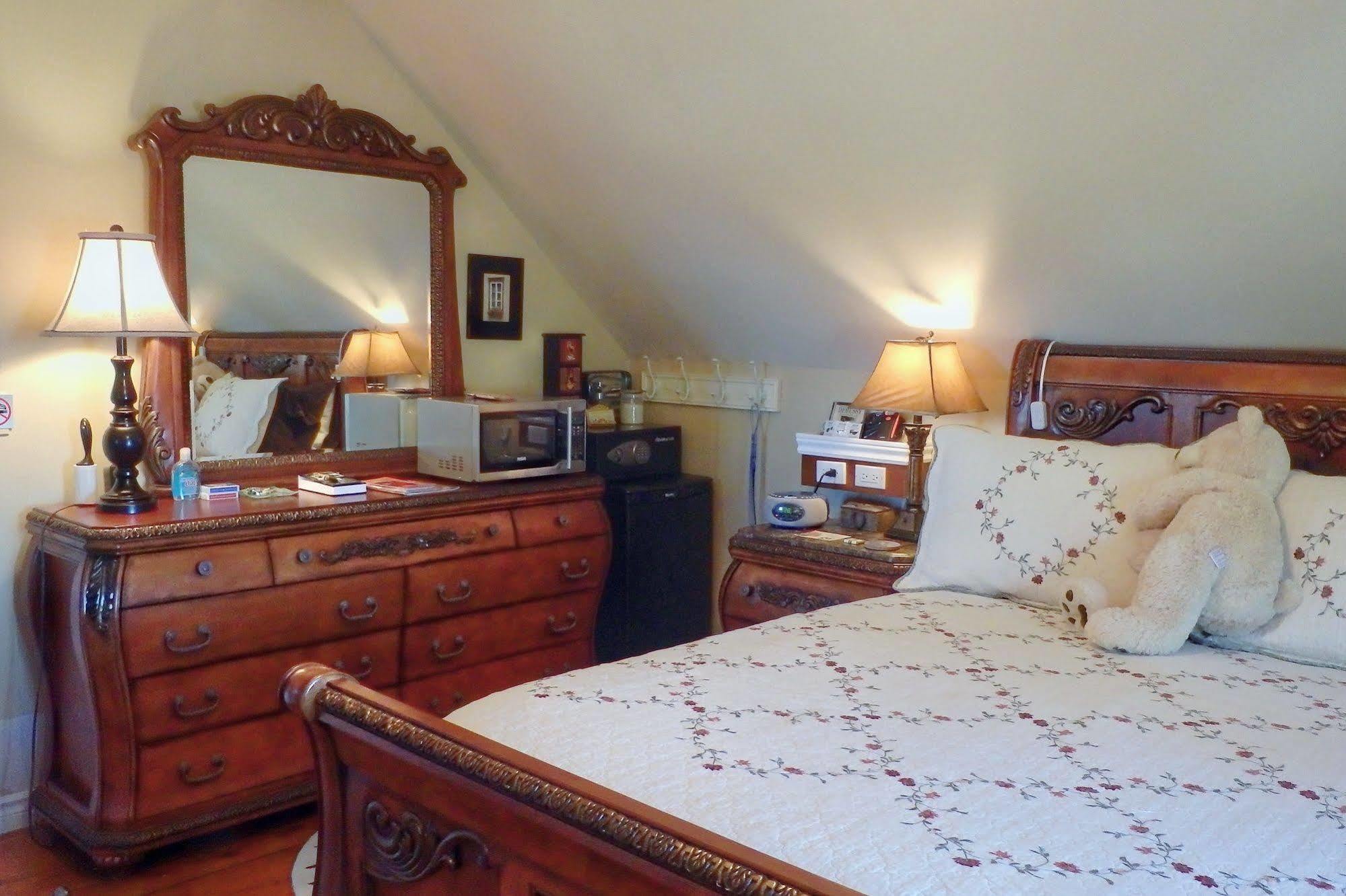 Serenity Ranch Bed & Breakfast Ancaster Extérieur photo
